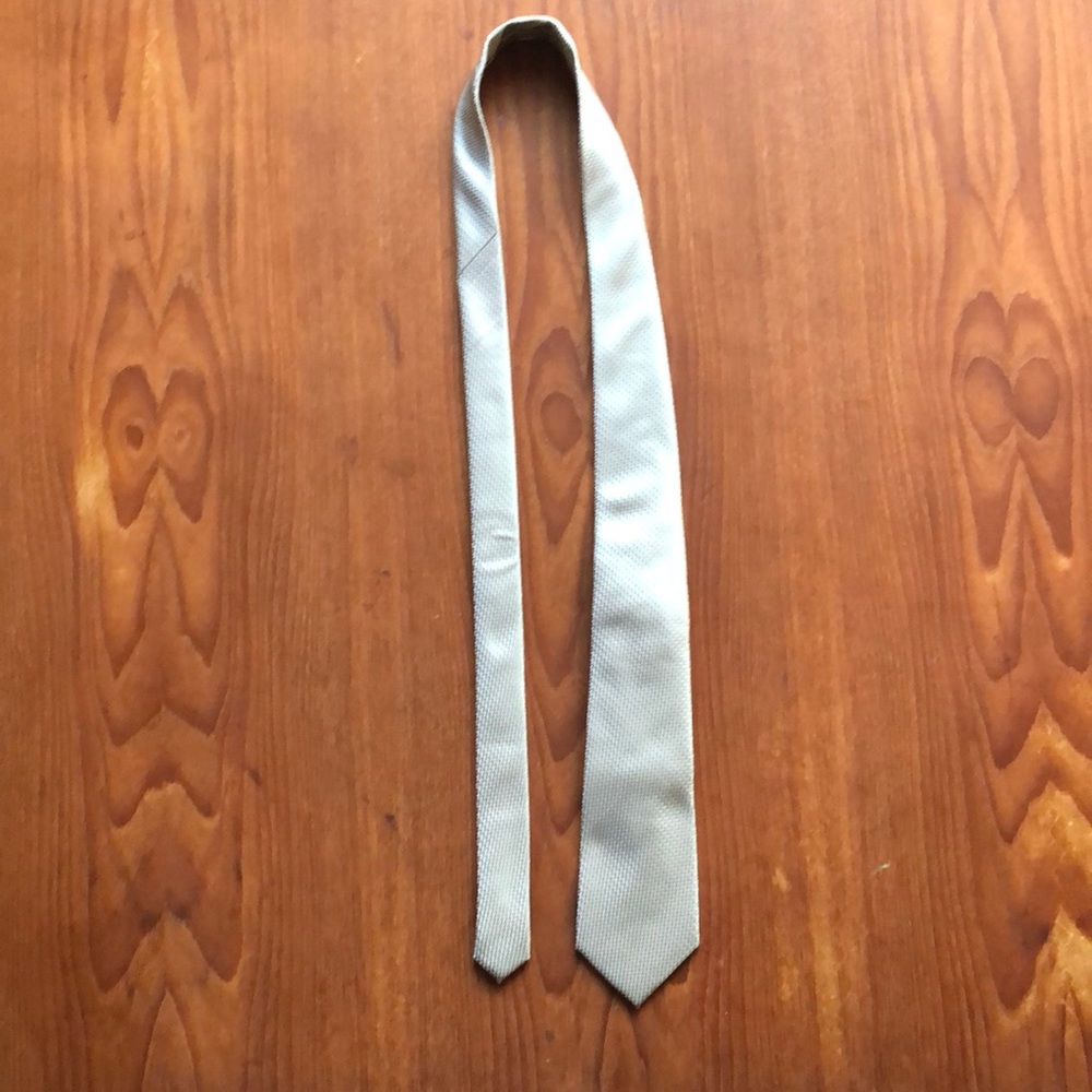 Vitorofolo necktie.
